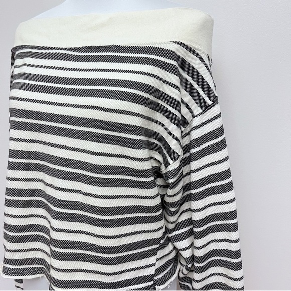 By Together Striped Raw Hem Slouchy Oversized Off The Shoulder Sweater Medium - Picture 3 of 9